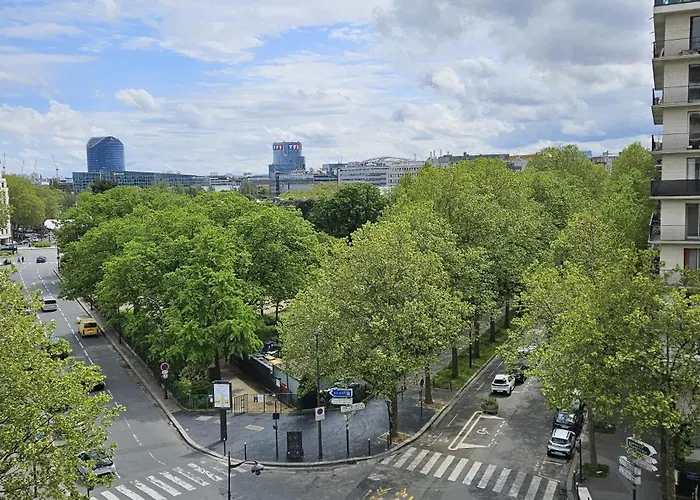 3 Bedroom With Eiffel Tower View * Boulogne-Billancourt
